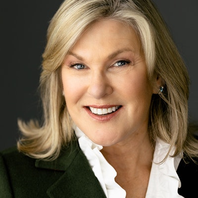 Headshot of Sandy Deromedi