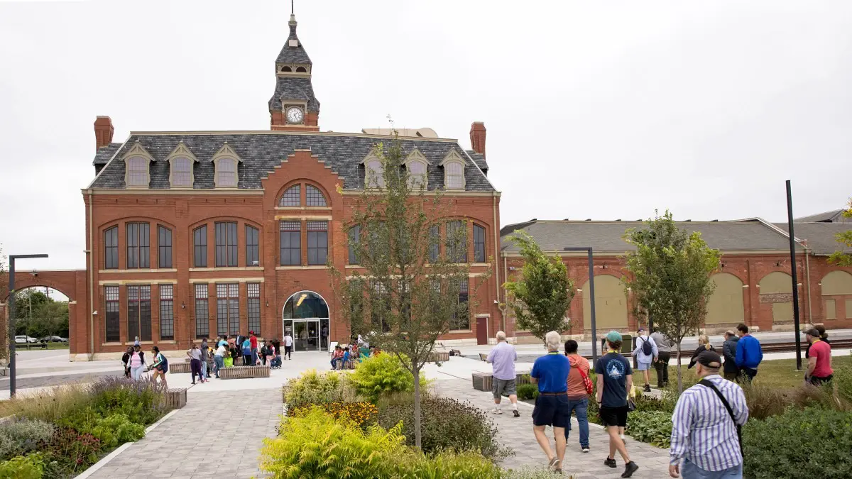 Experiential Learning with the Field Museum at the Pullman National Historical Park