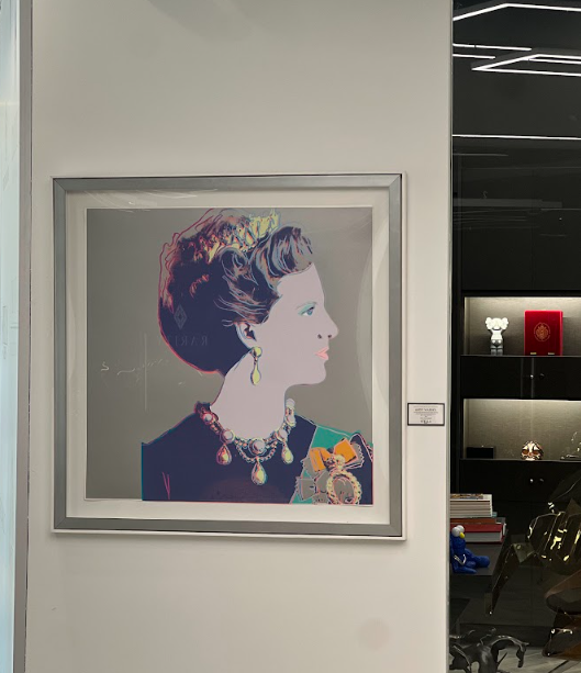 Queen Magrethe on gallery wall