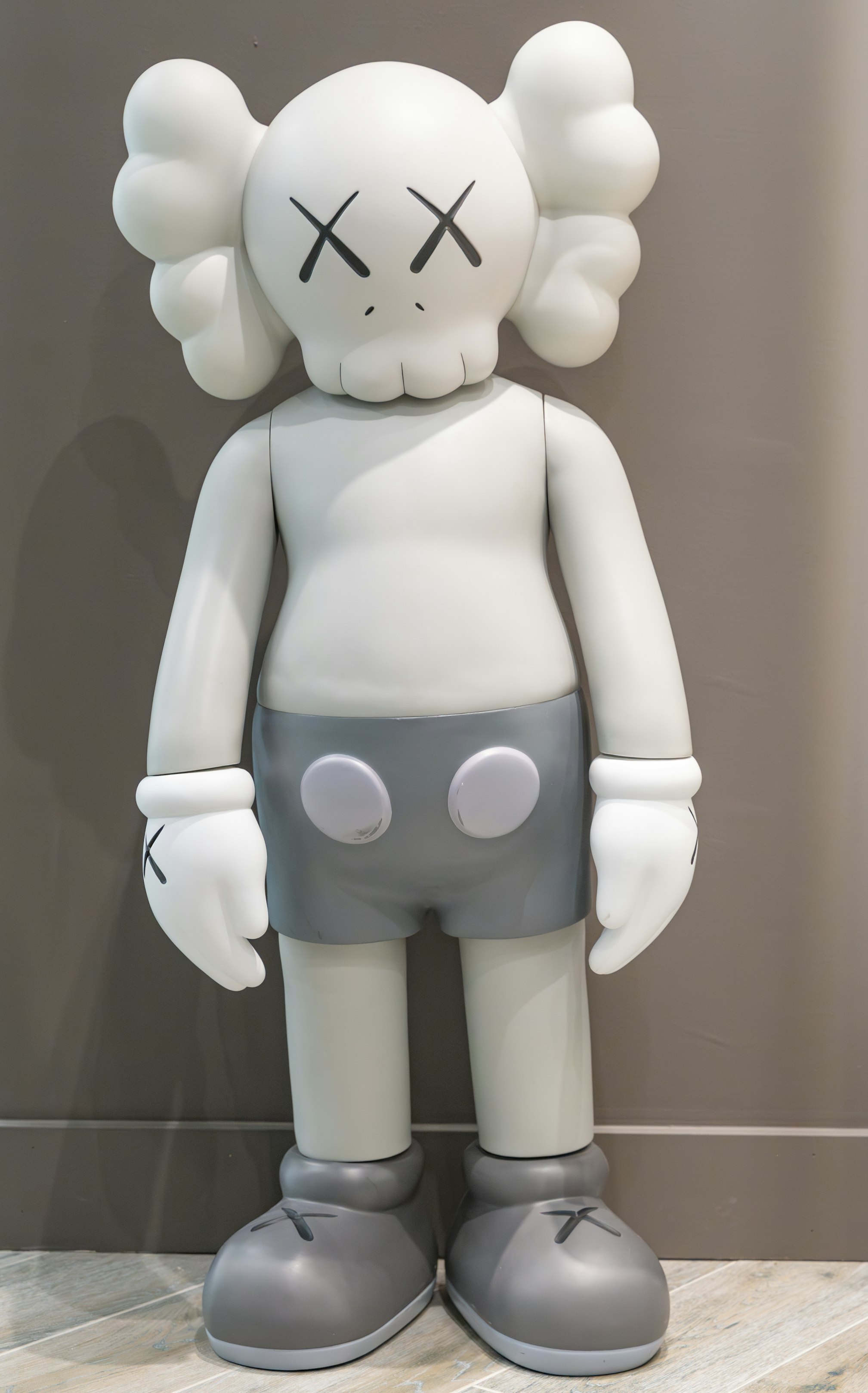 KAWS 4 FT COMPANION GREY