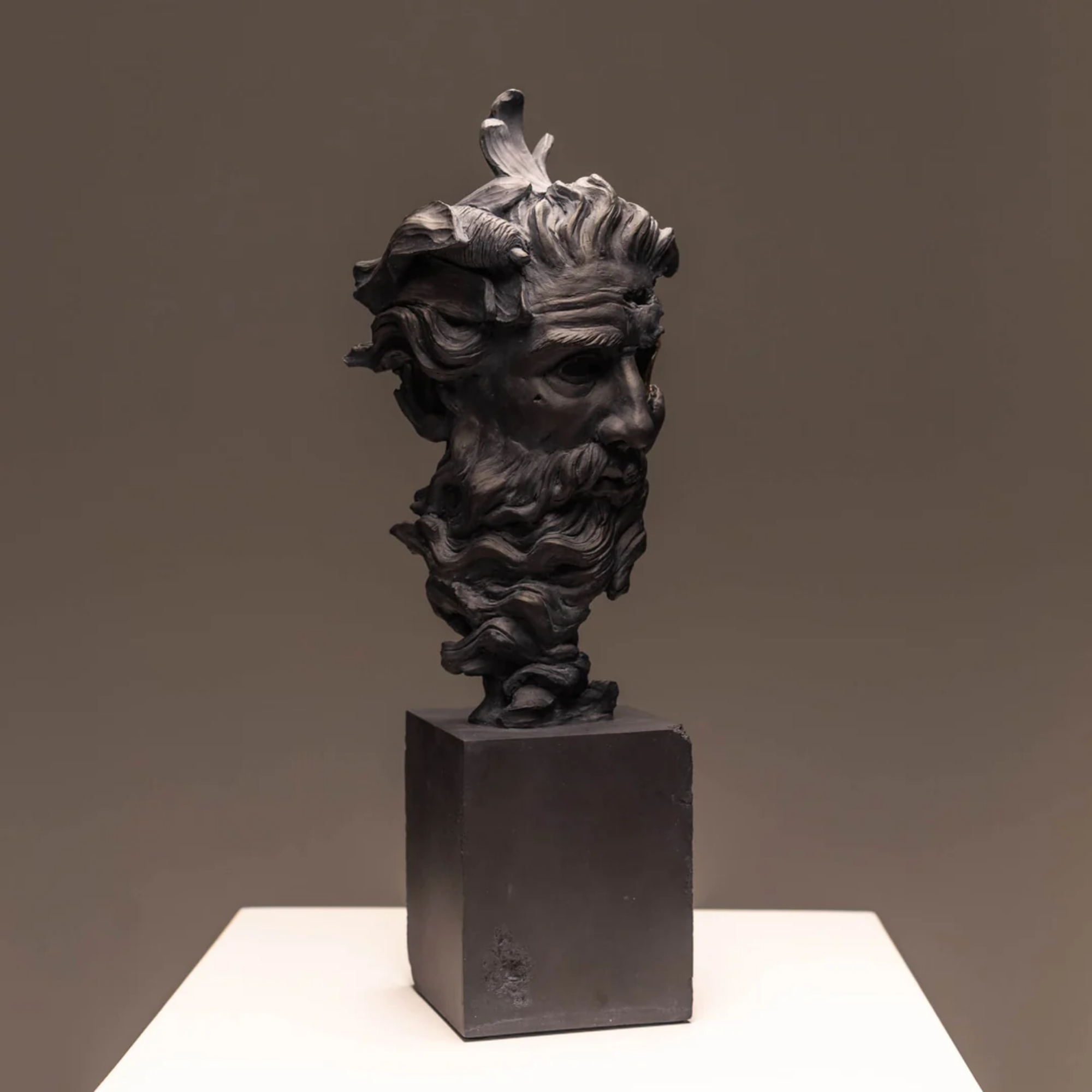 Neptune (Black)