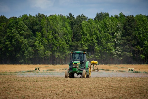 commerce de matériel agricole