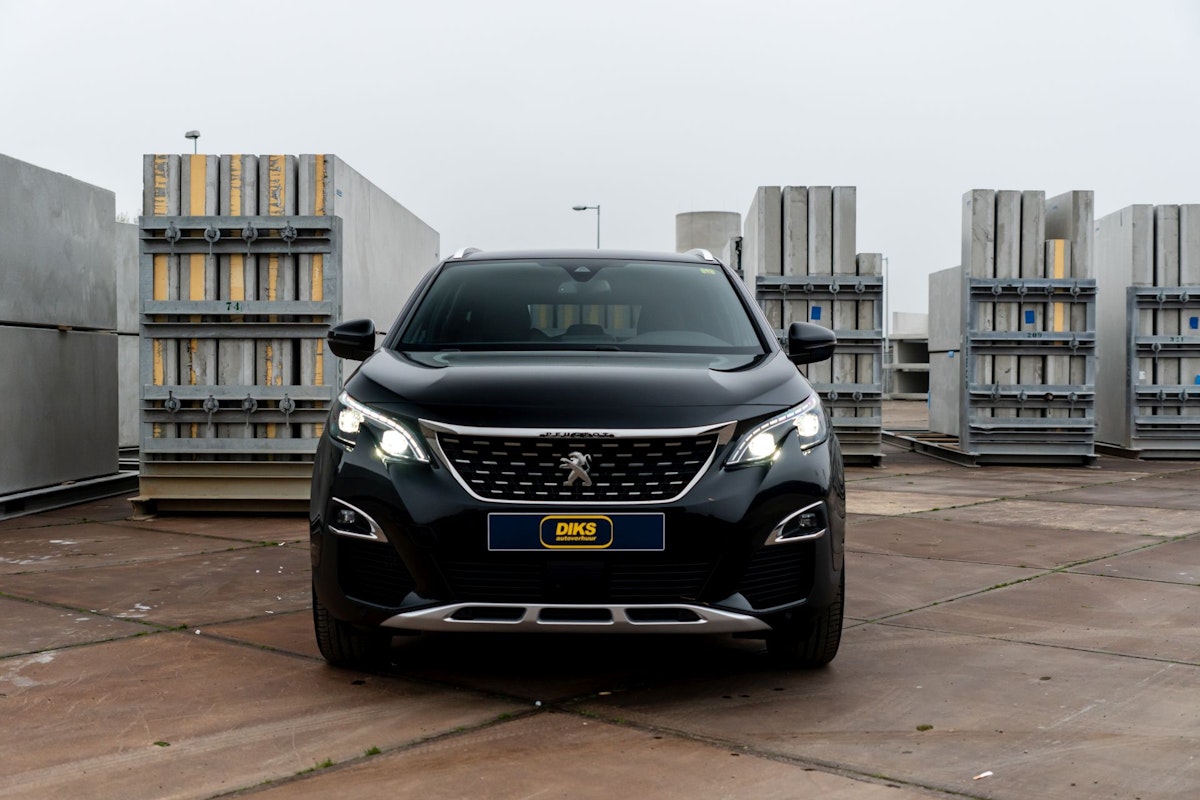 7 persoons auto huren peugeot