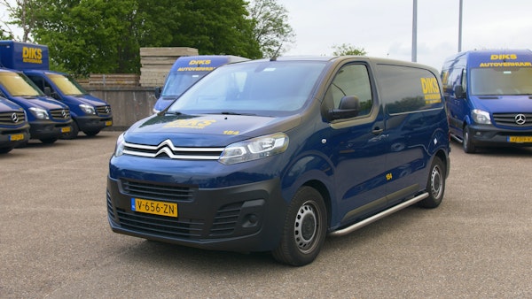 Citroën Jumpy of vergelijkbaar (05m³) | Huur 'm bij DIKS autoverhuur