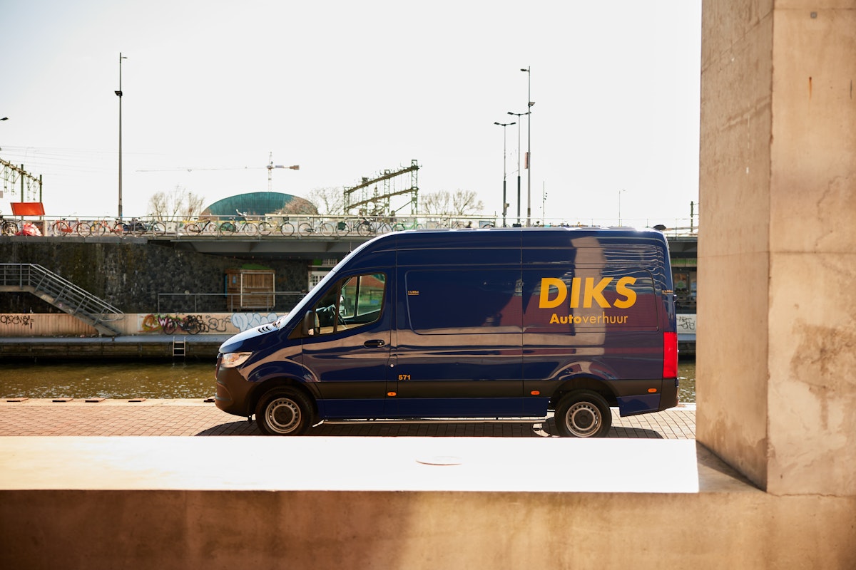 DIKS moving van