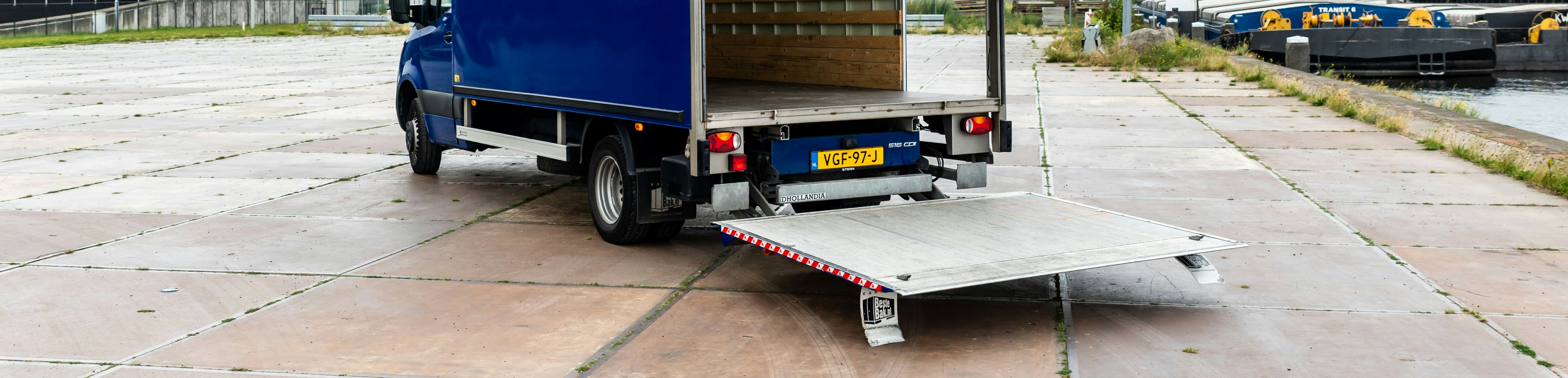 DIKS van with tailgate