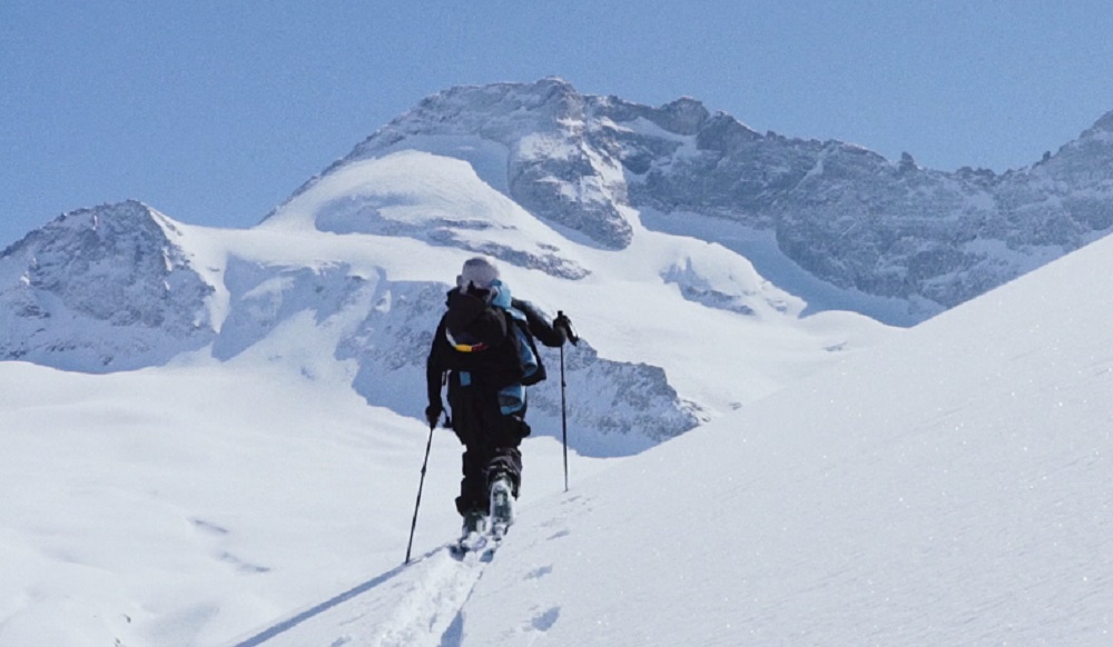 Na Vita de Nëi is a tribute to Ari’s lifelong love affair with skiing