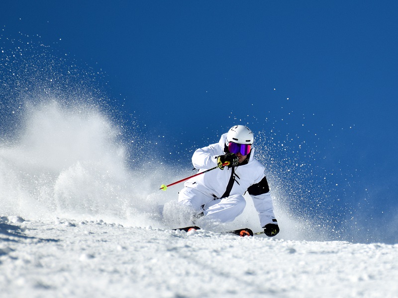 Stay Ski-Ready All Winter With These 8 pro Tips