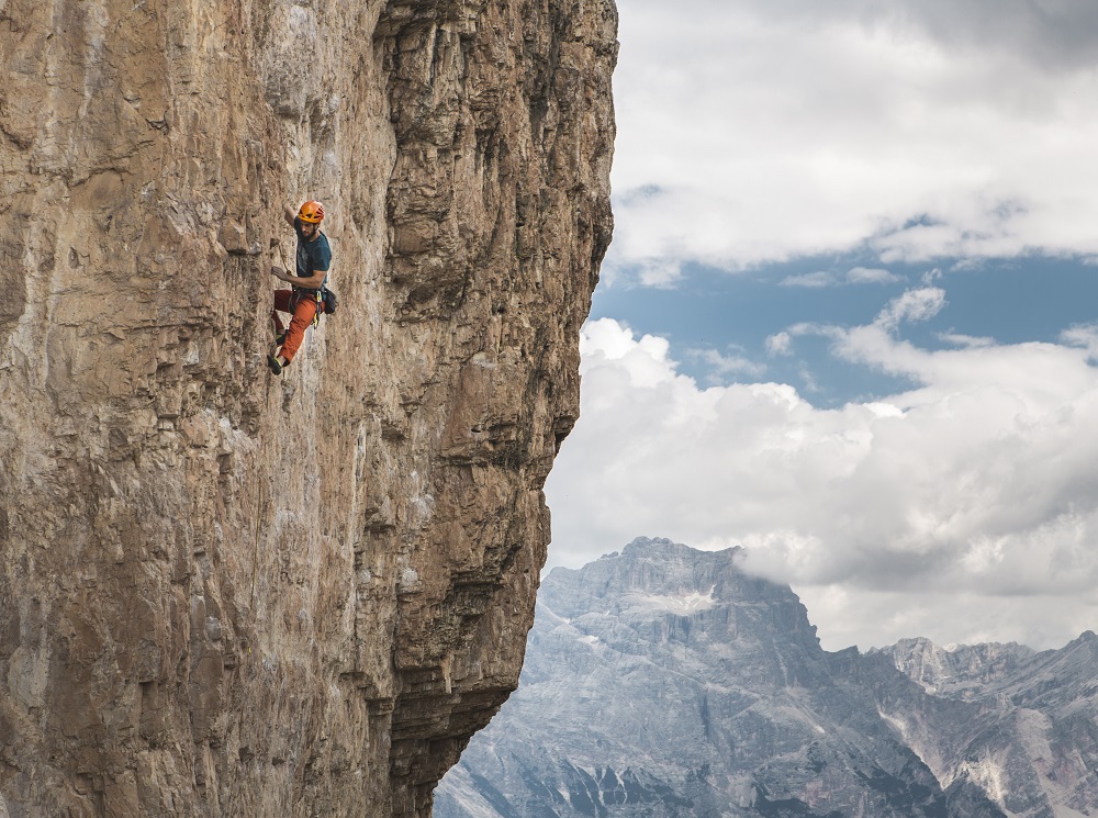 The dramatic scenery in the Italian Dolomites attracts climbers of all abilities. Photos: Lena Drapella / Stefano De Boni