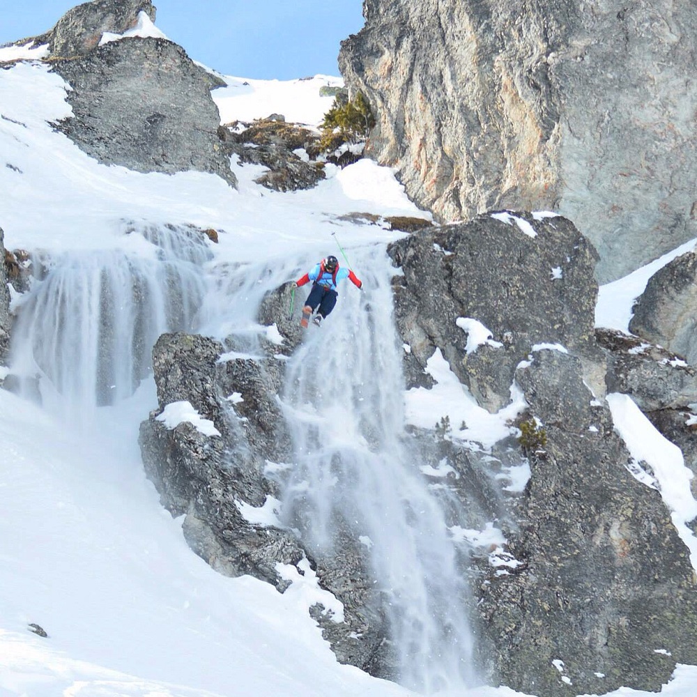 SunGod ambassador Elias Henderson gets sendy at the Nendaz FWQ last year.  Photo: Alain Blanc