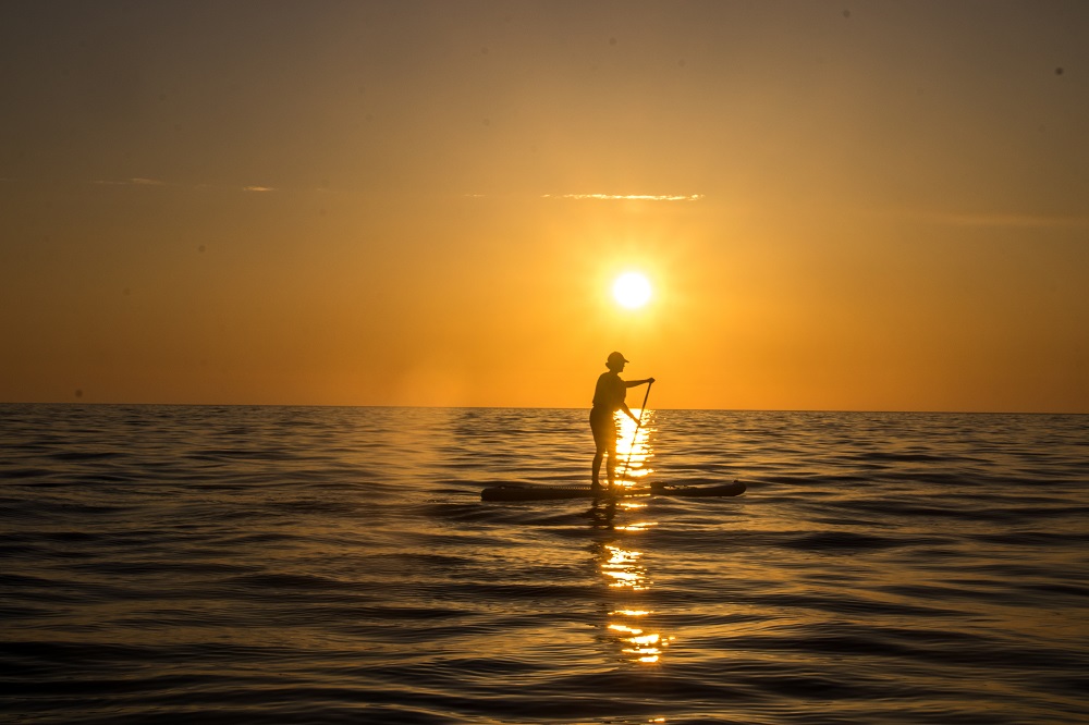 1 Paddleboard & 1 World Record - How one woman escaped the 9-5