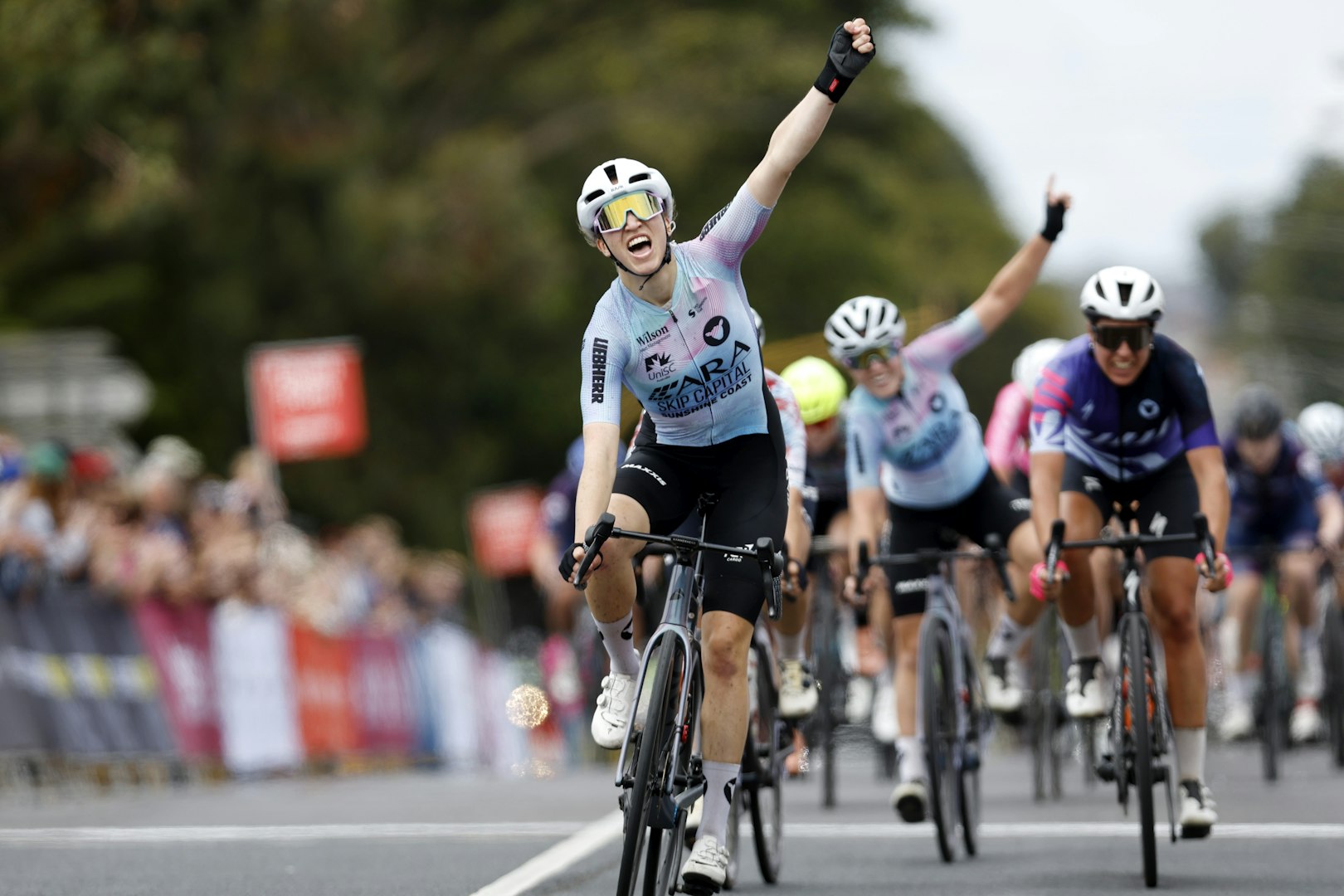 8 Best Cycling Sunglasses for Tour de France Fans