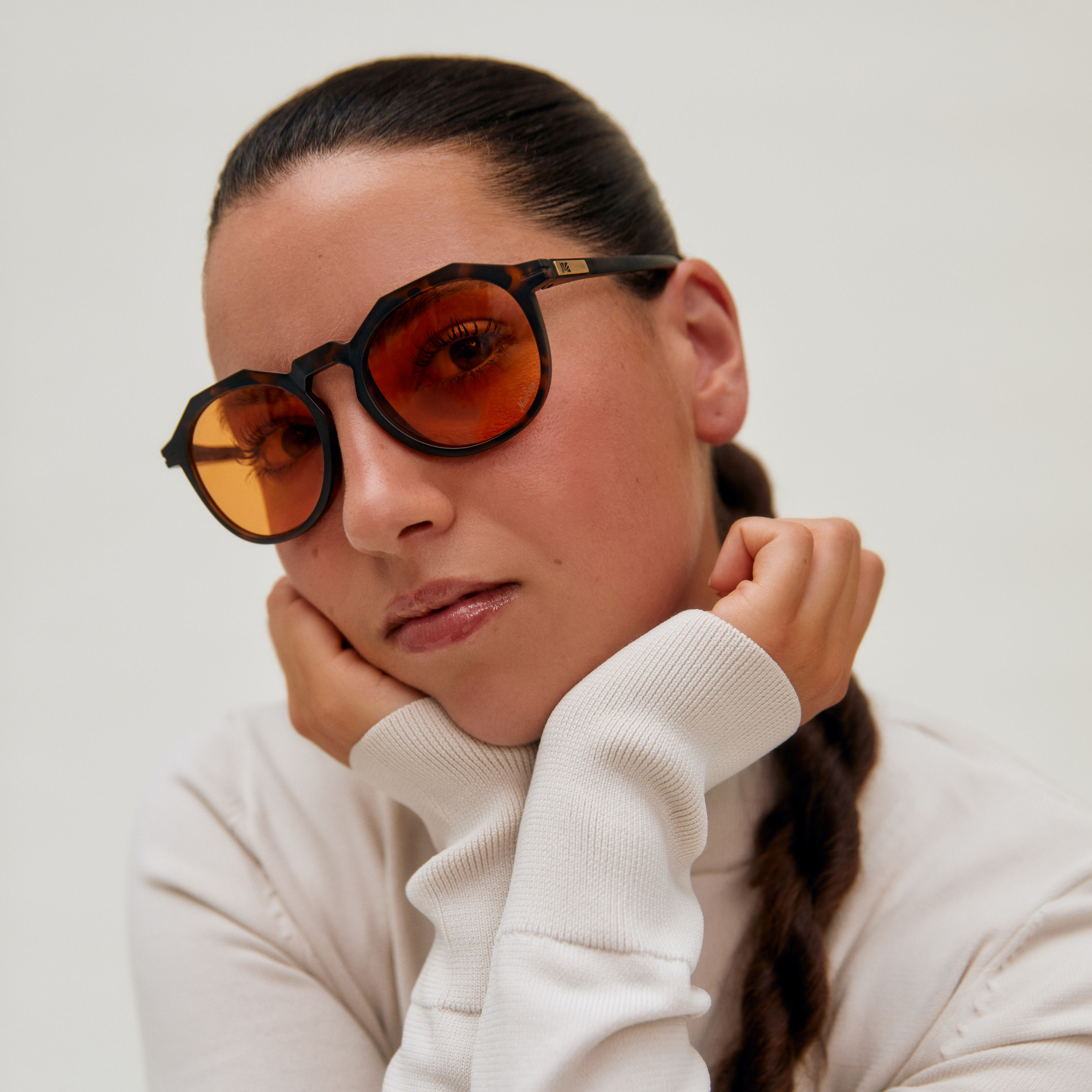 Sunglasses: Women