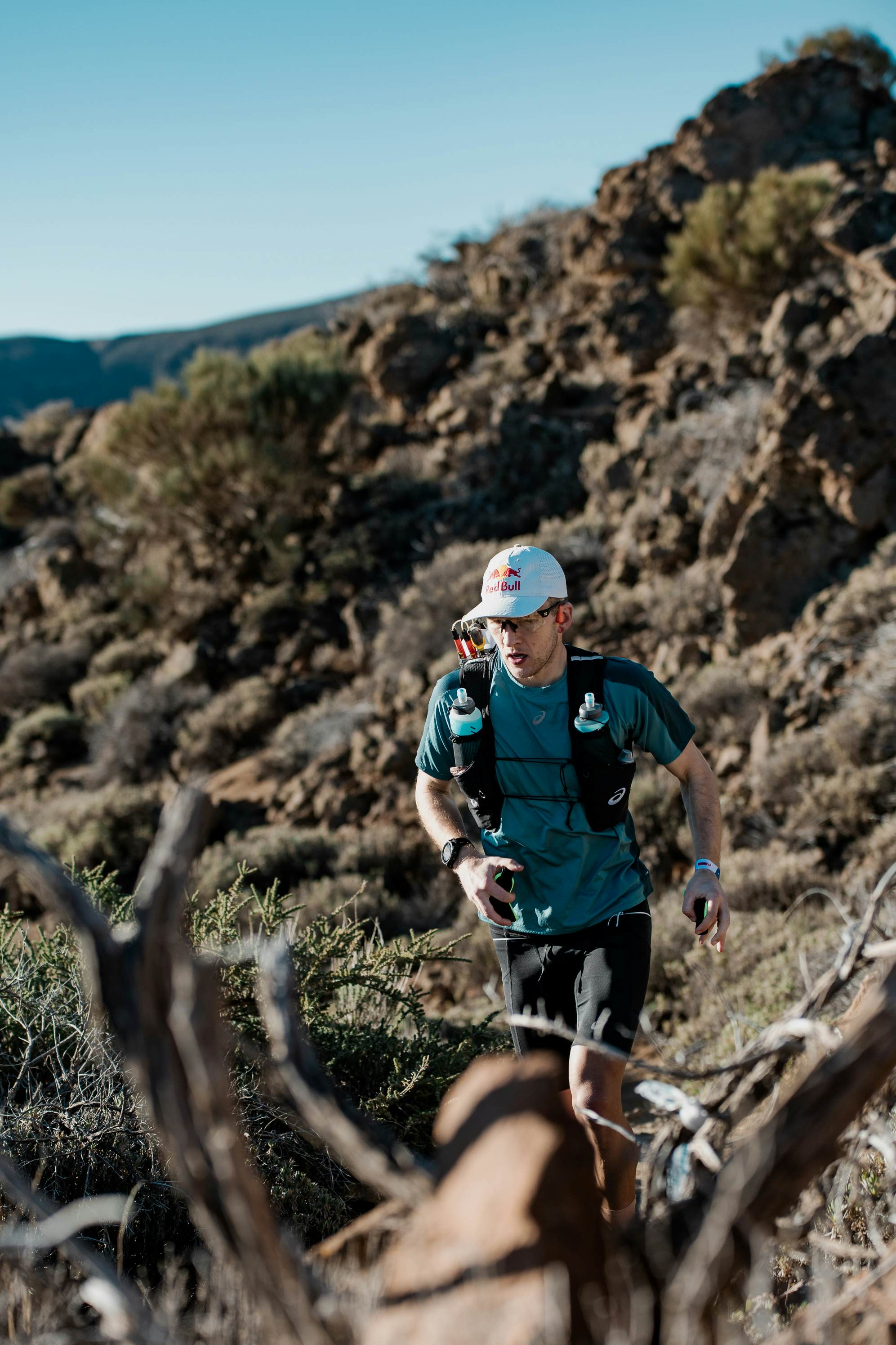 Tom Evans running the Tenerife Bluetrail