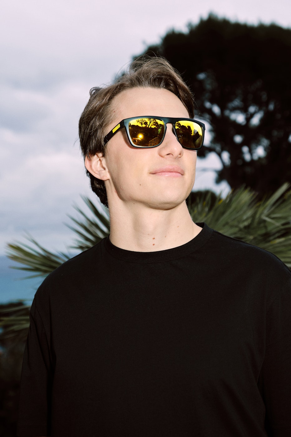 Oscar Piastri wearing sun