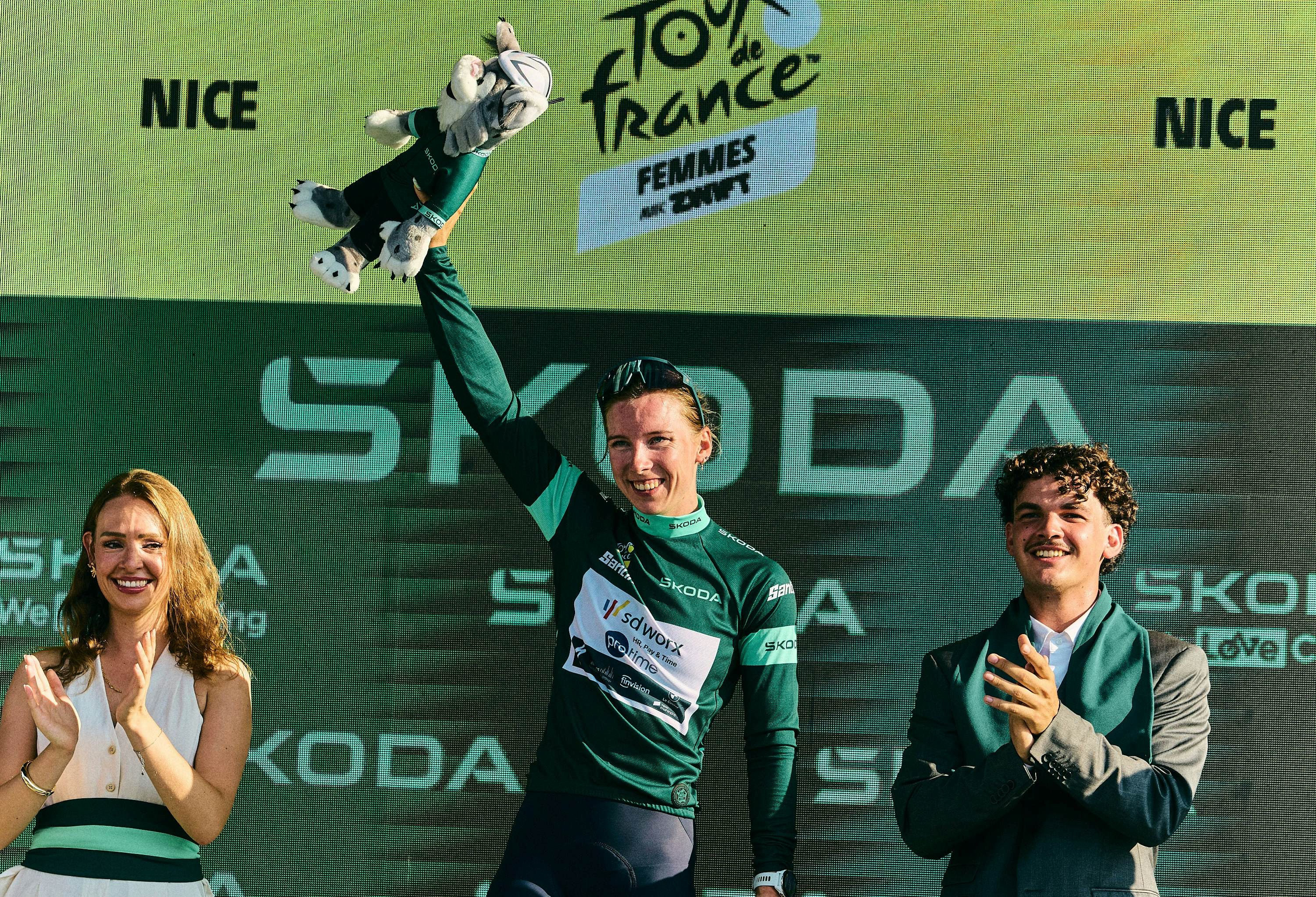 Lorena Wiebes winning TDFF