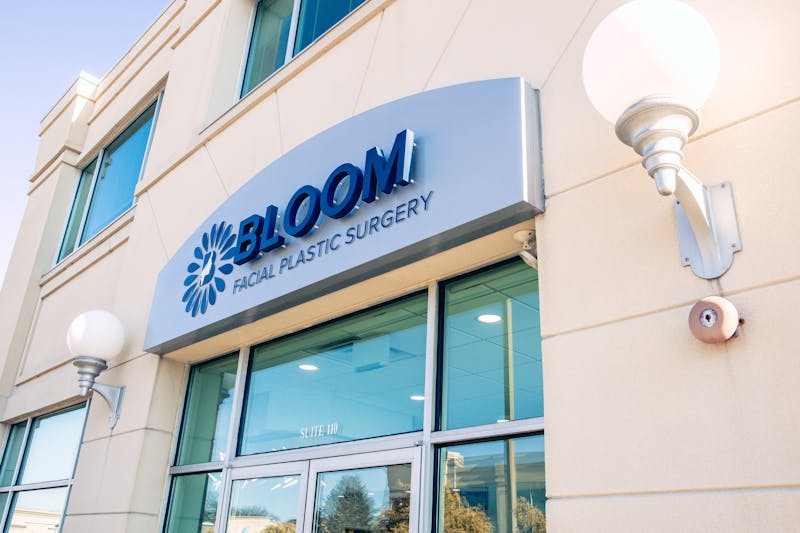 the outside look of Dr. Bloom Facial Plastic Surgery