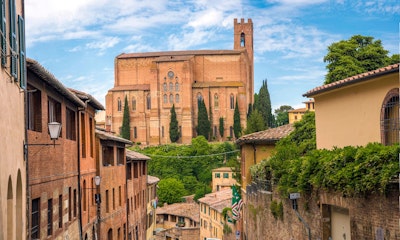 La Toscana tra colline e cantine service acacia firenze