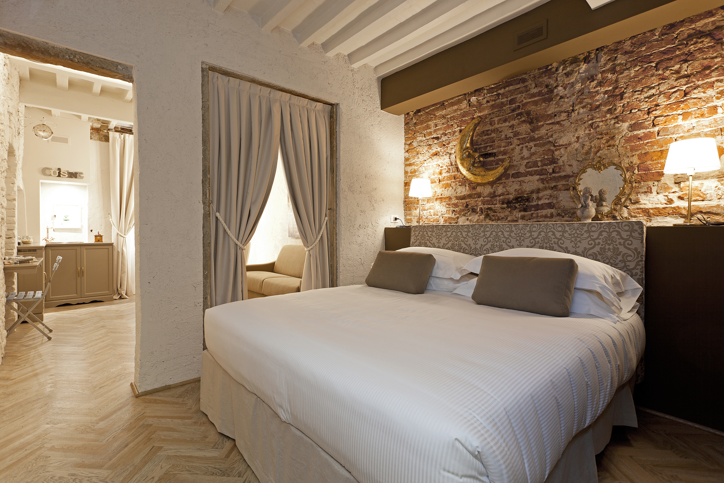 Adenia Acacia Firenze