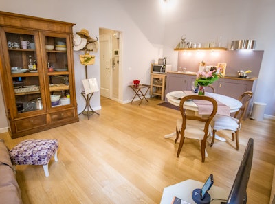 PEONIA accommodation acacia firenze