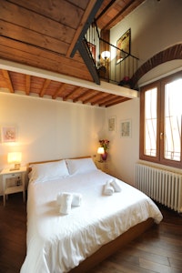 ROSMARINO accommodation acacia firenze