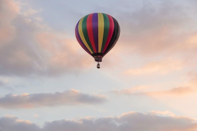 Hot Air Baloon over Chianti service acacia firenze