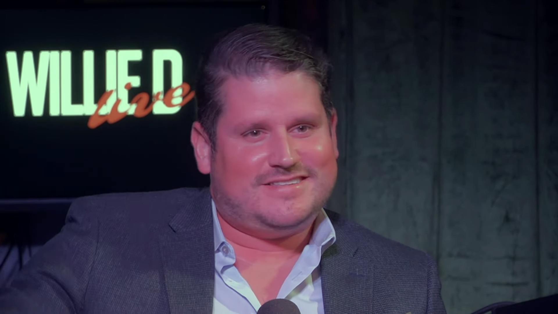 Willie D Podcast: Dr. Christian Arroyo Explains His Signature Tummy Tucks That Leave No Scars