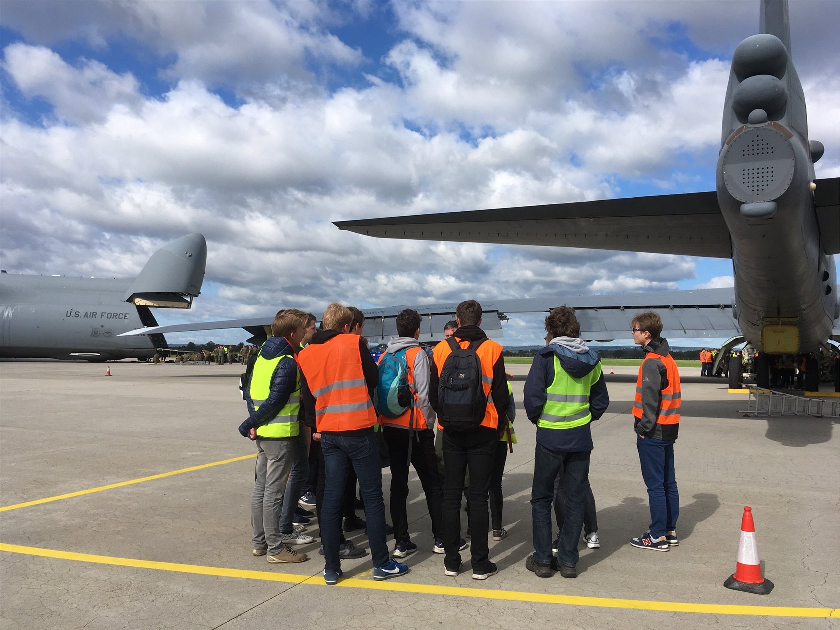 Jagello 2000: exkurze studentů na vojenské letiště