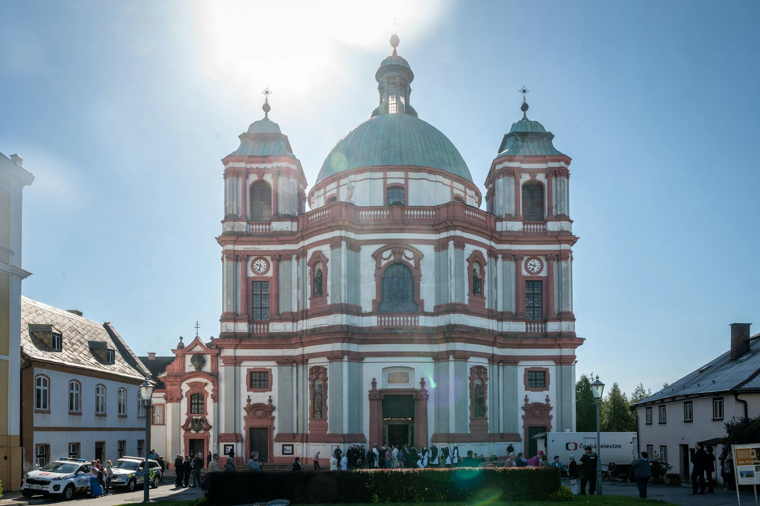 Bazilika svatého Vavřince a svaté Zdislavy v Jablonném v Podještědí, foto: Anička Guthrie (Člověk a Víra) Bazilika svatého Vavřince a svaté Zdislavy v Jablonném v Podještědí, foto: Anička Guthrie (Člověk a Víra)