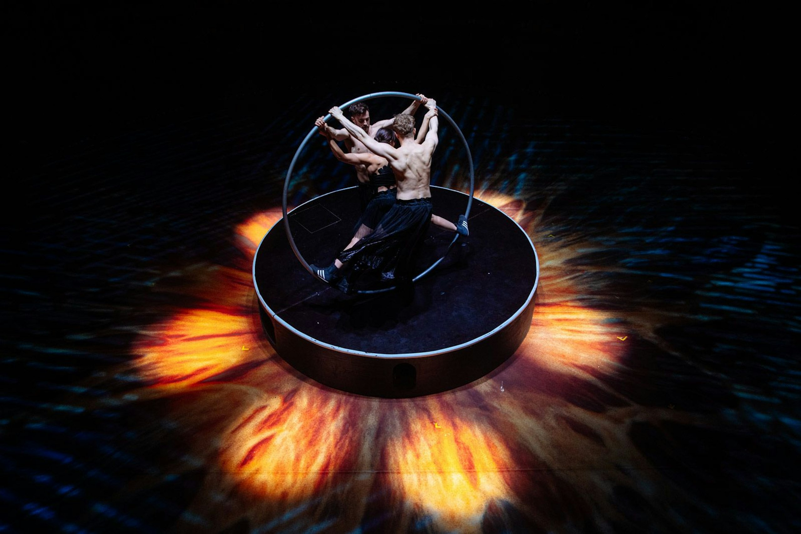 Představení Okamžik Cirku La Putyka a finského režiséra Maksima Komara