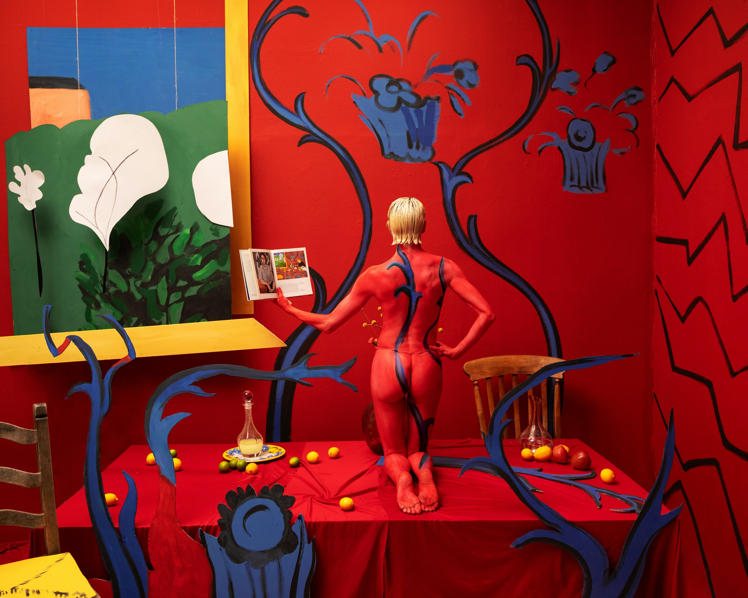Eliška Sky: Harmony in Red, ze série Vive Matisse!