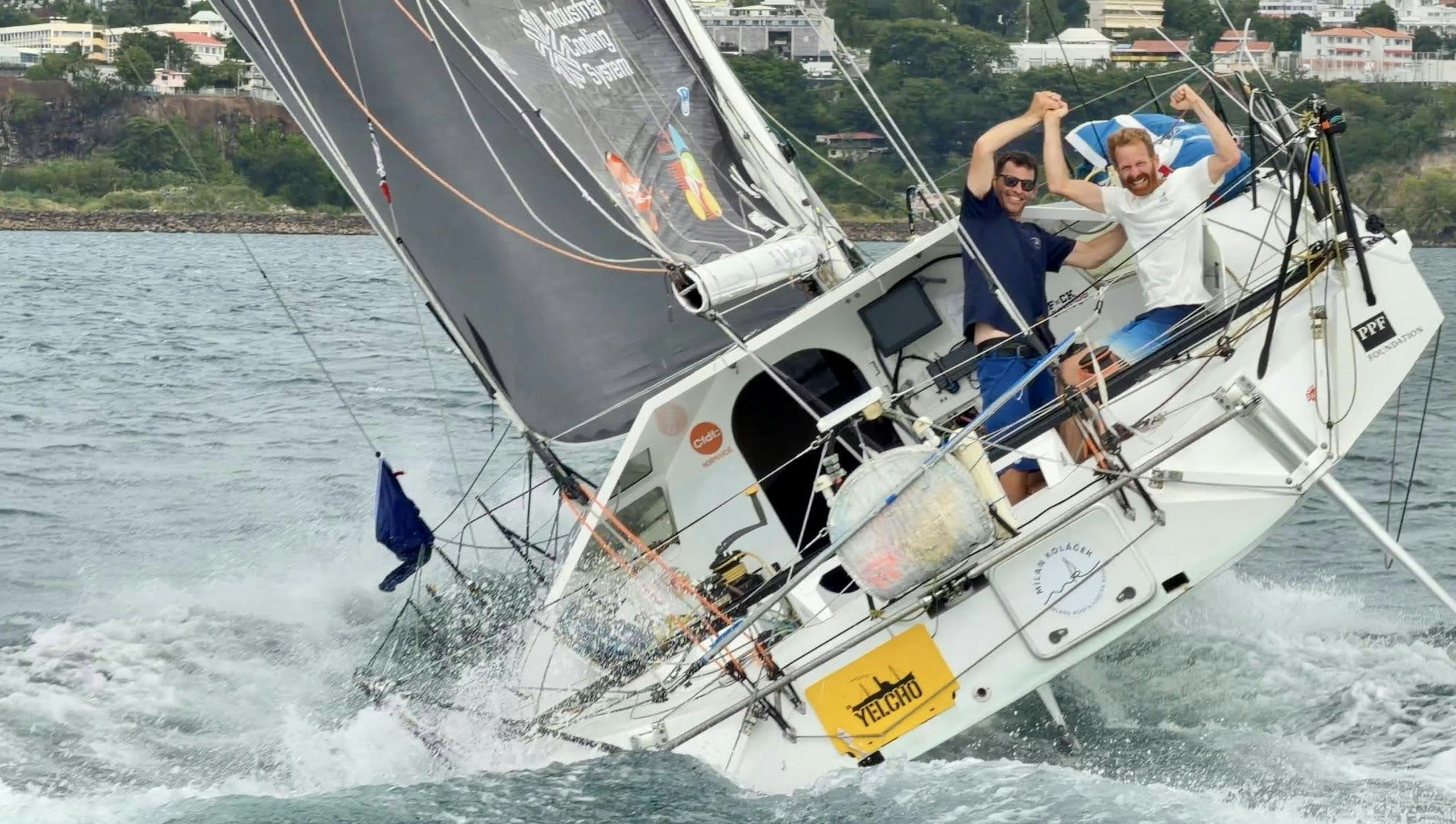 Milan Koláček a Pierre Brasseur v cíli závodu Transat Café L’Or