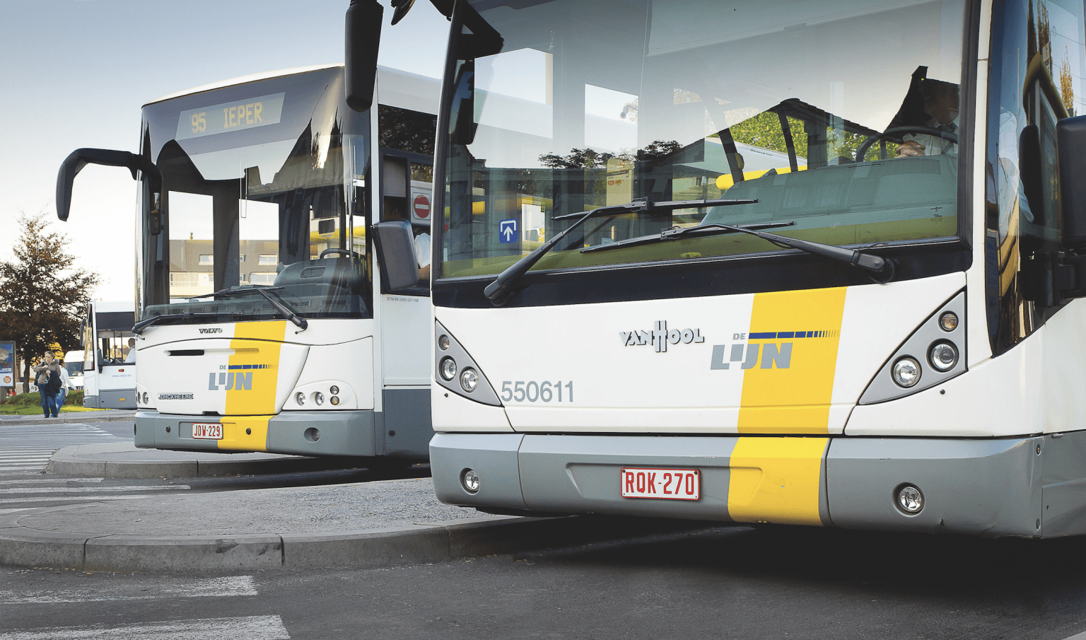 De Lijn busses