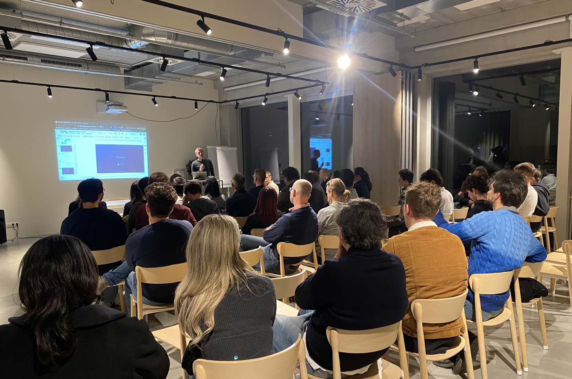 Frederic Lebeau giving his talk at our data mesh belgium meetup