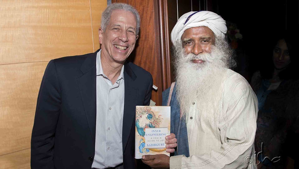 Inner Engineering: A Yogi's Guide to Joy