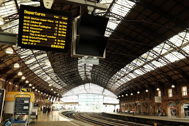 Bristol Temple Meads Platform | Runway East