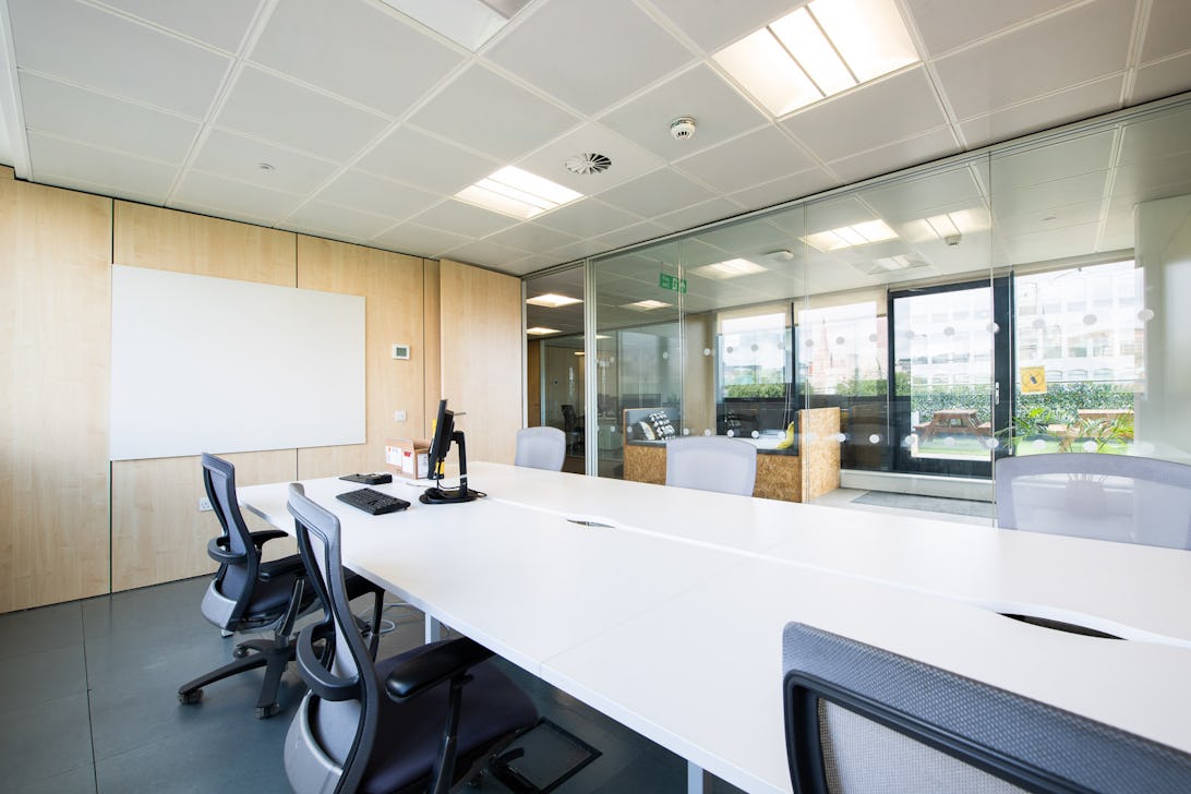Bristol Bridge 6 Person Office | Runway East