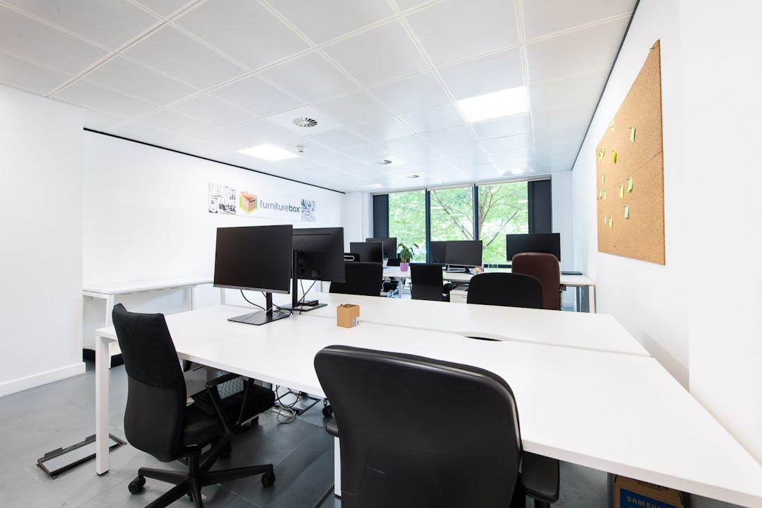 Bristol Bridge 10 Person Office | Runway East