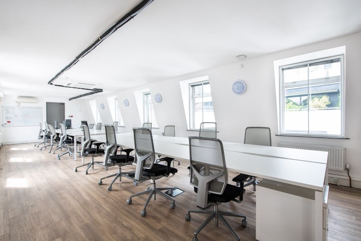 Soho 20 Person Office | Runway East