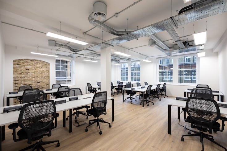 Runway East Shoreditch 25 person office space