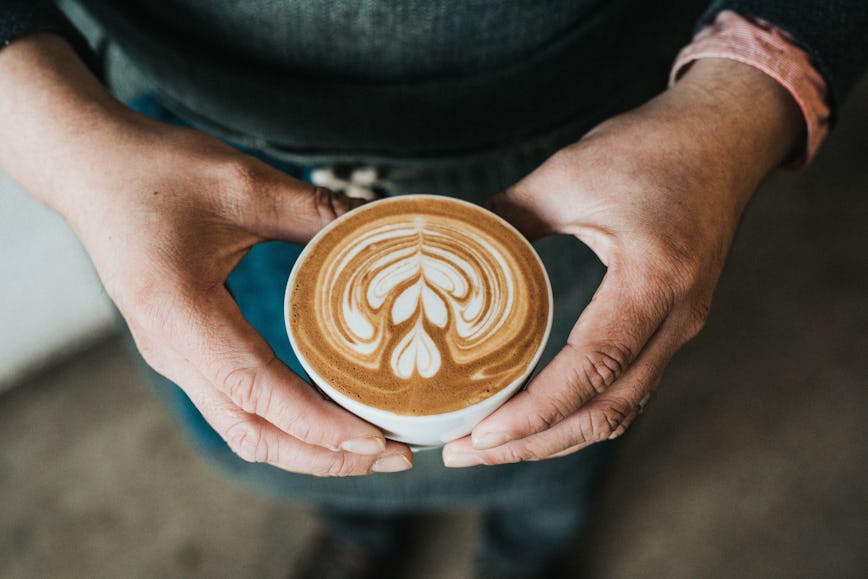 https://www.datocms-assets.com/46385/1675785600-coffee-shop.jpg?auto=format&fit=max&q=50&w=868