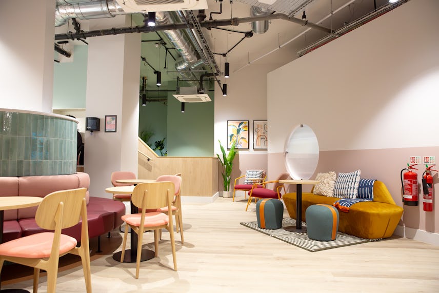 https://www.datocms-assets.com/46385/1721743576-runway-east-birmingham-ground-floor-reception-wide.jpg?auto=format&fit=max&q=50&w=856