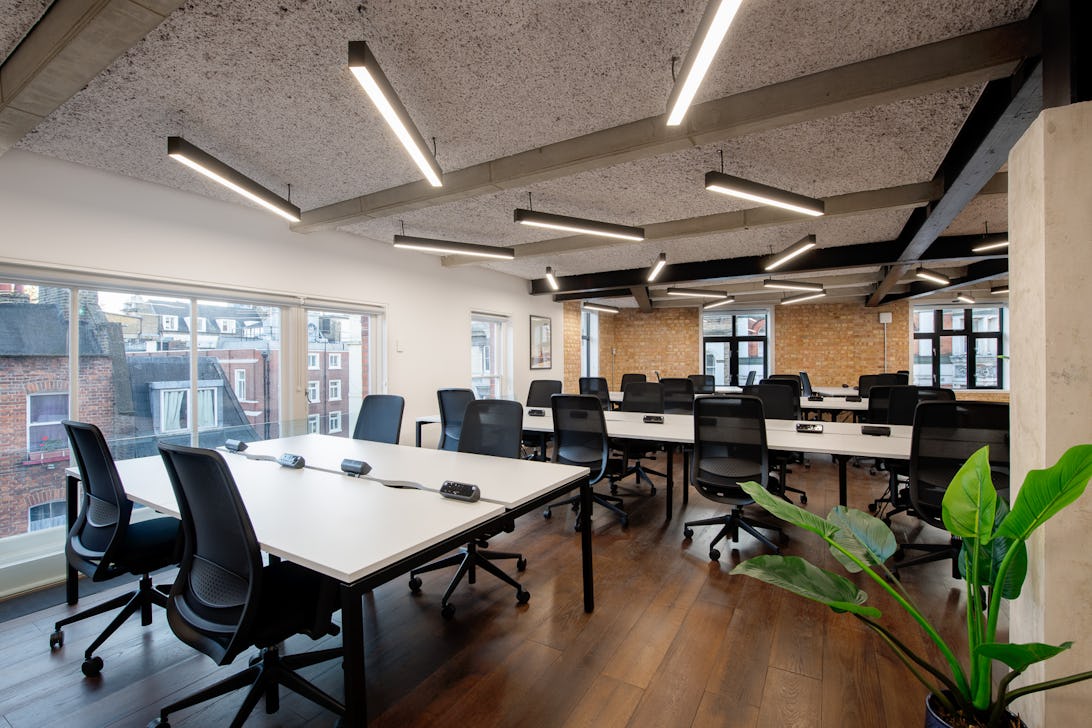https://www.datocms-assets.com/46385/1733754022-56_wardourstreet_261124_16.jpg?auto=format&fit=max&q=50&w=1092
