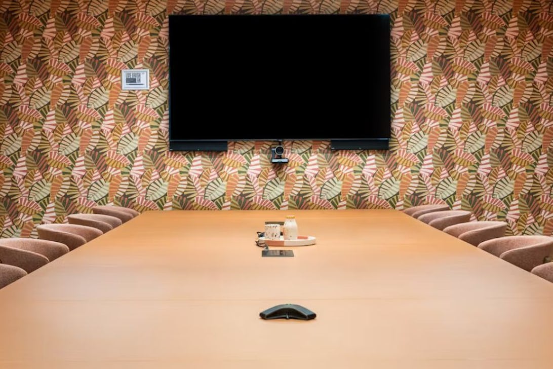 https://www.datocms-assets.com/46385/1747913638-untitled-design-30.jpg?auto=format&fit=max&q=50&w=1092