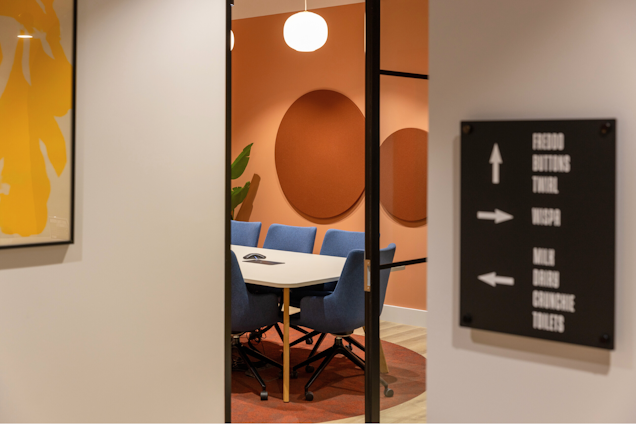 https://www.datocms-assets.com/46385/1749808554-bhm-meeting-room.png?auto=format&fit=max&q=50&w=636