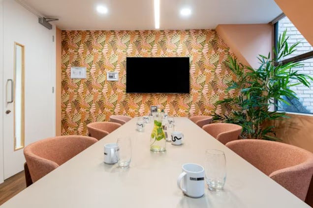 Runway East Bloomsbury 7 Person Meeting Room