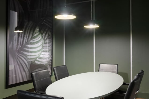 Halkin Paris Garden Meeting Room