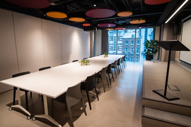 HubHub Farringdon Meeting Room