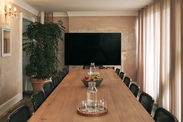 Knotel The Old Sessions House Meeting Room