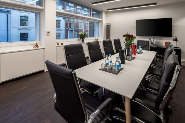 W1 Workspace Meeting Room